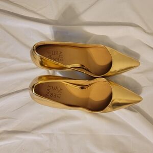 Naturalizer Shiny Gold Pointed Heels